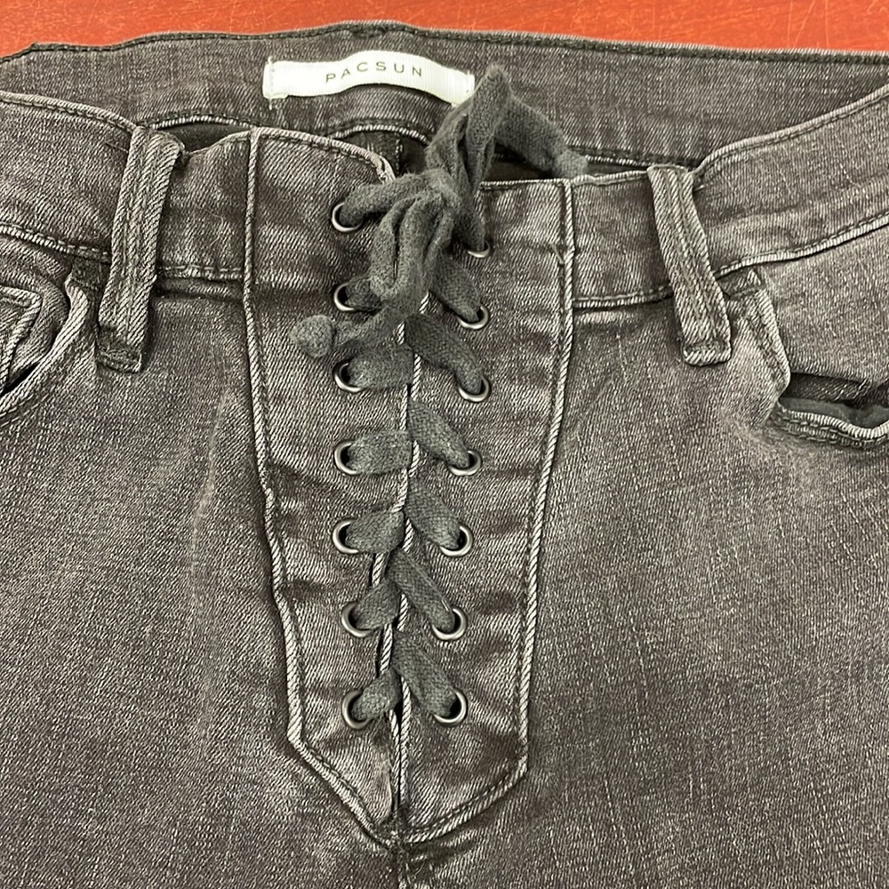 Jeans - Picture 2 of 5